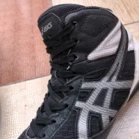 کفش کتونی کشتی و دوبنده کشتی