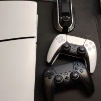 پلی 5 اسلیم دو دسته همراه پایه شارژردسته در حد نو|کنسول، بازی ویدئویی و آنلاین|شاهین‌شهر, مسکن مهر|دیوار