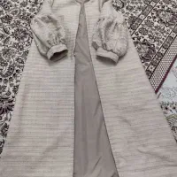 تعدادی لباس بفروش میرسه