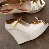 کفش مجلسی|کیف، کفش، کمربند|ایجرود, |دیوار