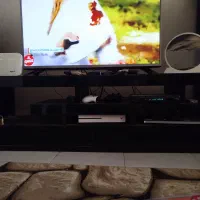 تلویزیون پاناسونیک اصل و میز ال سی دی و میز۶ نفره|تلویزیون و پروژکتور|شیراز, فرگاز|دیوار