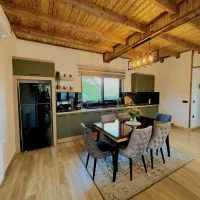 کلبه جنگلی لوکس دیار استخرسرپوشیده و جکوزی رو روف|اجارهٔ کوتاه‌مدت ویلا و باغ|رامسر, |دیوار