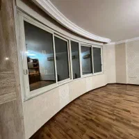 ۱۳۰مترآپارتمان فوول امکانات*هفت تیرچسبیده به مترو