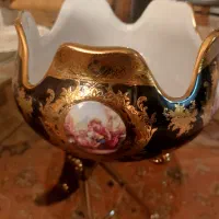 آجیل یا شکلات خوری