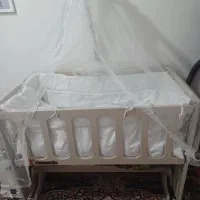 تخت کنارمادر سالم