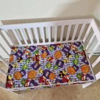 تخت کنار مادر کاملا سالم