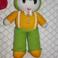 تعدادی عروسک|اسباببازی|پرند, فاز ۵|دیوار