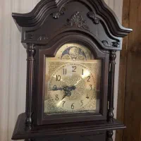 ساعت دیواری ایستاده