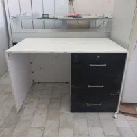 میز سه کشویی
