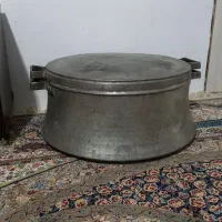 دیگ مسی قدیمی