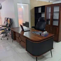 میز حرفه ای با نیم ست/میز مدیریت/میز اداری|مبلمان اداری|سنندج, |دیوار