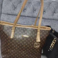 کیف بزرگ جادارنو|کیف، کفش، کمربند|قم, بنیاد|دیوار