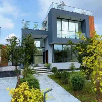 ۳۰۰متر زمین ۳۰۰متر بنا استخردار مدارک کامل