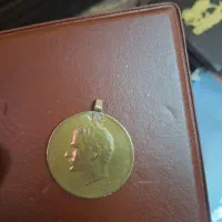 مدالیون برنزی یادبودی