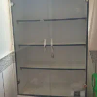 کتابخانه و ویترین