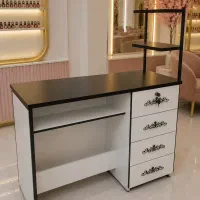 میز ناخن در حد نو