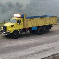 ولوو ان۱۲ باری کمپرس