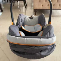 صندلی ماشین نوزاد chicco