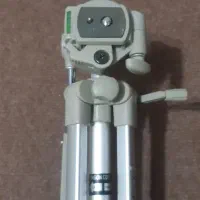 سه پایه دوربین حرفه ای