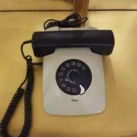 دوعدد تلفن قدیمی نوستالژی