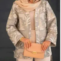 استخدام همکار خانم