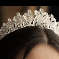 لباس عروس شاین دار به همراه تاج و دستکش|لباس|لنگرود, |دیوار