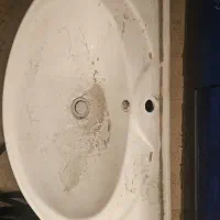 روشویی عریض و سنگین