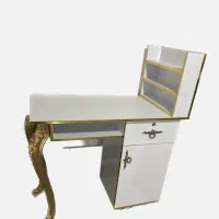 میز ناخنکاری