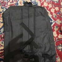 باسلام چندتیکه لباس فرم مدرسه وکیف به فروش می رسد