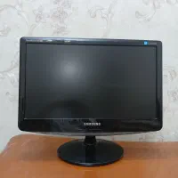 مانیتور فوق العاده سامسونگ تمیز