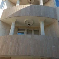 واحد آپارتمان ۱۱۵ متری طبقه سوم رو همکف