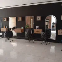 ناخن کار و مژه کار و اصلاح کار
