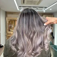 خدمات رنگ و لایت