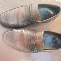 سلام.فروش یک جفت کفش