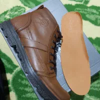 پوتین اصل شمس|کیف، کفش، کمربند|بانه, |دیوار