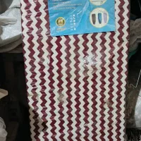 میز اتو پایه بلند ایستاده.نو نو
