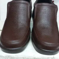 کفش برمودا|کیف، کفش، کمربند|اصفهان, شاهد|دیوار