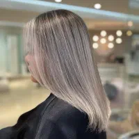 کاشت ناخن رنگ مو شینیون ومیکاپ ومدل اکستنشن مژه|خدمات آرایشگری و زیبایی|قم, نیروگاه|دیوار