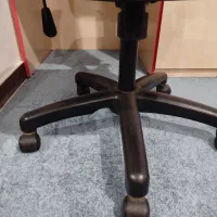 صندلی چرخان با کیفیت و قیمت مناسب|صندلی و نیمکت|زنجان, |دیوار