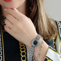 ساعت کادویی شیک روز زن آویز دار|ساعت|اصفهان, احمدآباد|دیوار