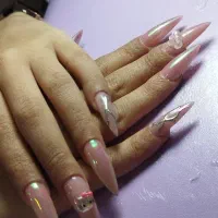 ترمیم و کاشت ناخن