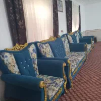 مبل سالم تمیز ۷نفره همراه بامیزعسلی