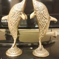 دلفین برنزی و وسایل قدیمی لطفا ورق بزنید