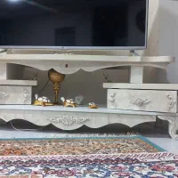 میز،تلوزیون