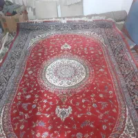 دو عدد فرش شش متری با کمی تخفیف به فروش میرسد