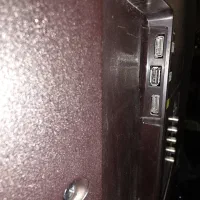 تلوزیون و میز تلوزیون و یخچال