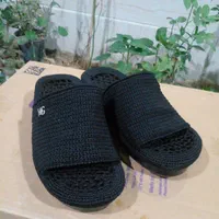 یک جفت گیوه فروشی