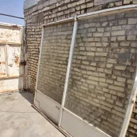 در مغازه