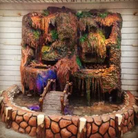 آبنما.آلاچیق.سیمانکاری طرح سنگ .طرح چوب