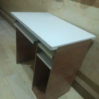 میز کامپوتر سالم